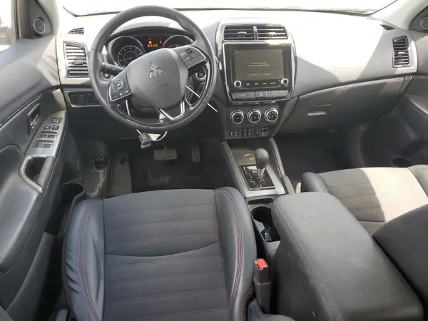 JA4APVAU2NU008612 2022 MITSUBISHI OUTLANDER - Image 8