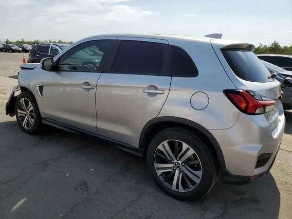 JA4APVAU3MU015227 2021 MITSUBISHI OUTLANDER - Image 2