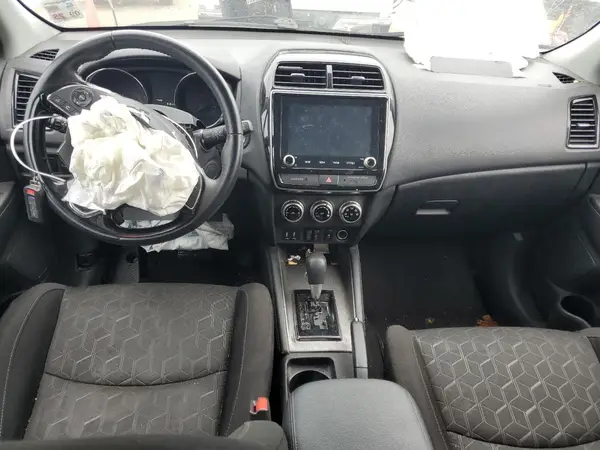 JA4APVAU3MU025935 2021 MITSUBISHI OUTLANDER - Image 8