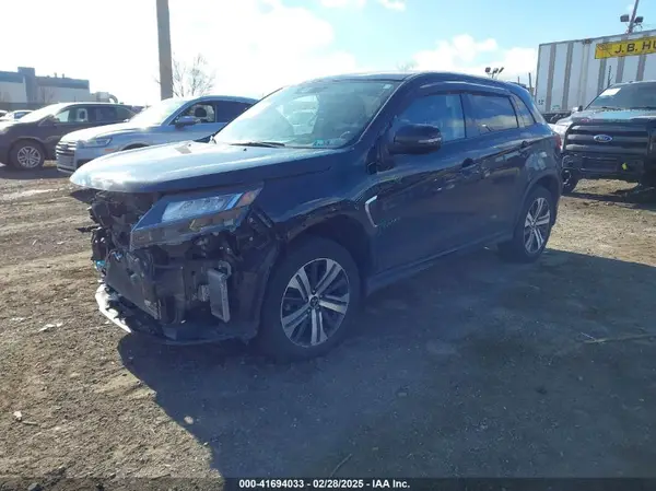 JA4APVAU3NU018422 2022 MITSUBISHI OUTLANDER - Image 2