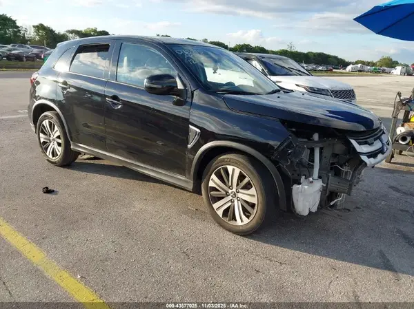 JA4APVAU3NU023815 2022 MITSUBISHI OUTLANDER - Image 1