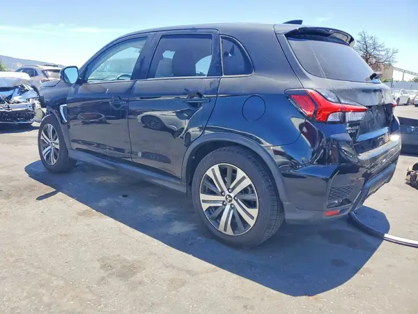 JA4APVAU4MU015916 2021 MITSUBISHI OUTLANDER - Image 2