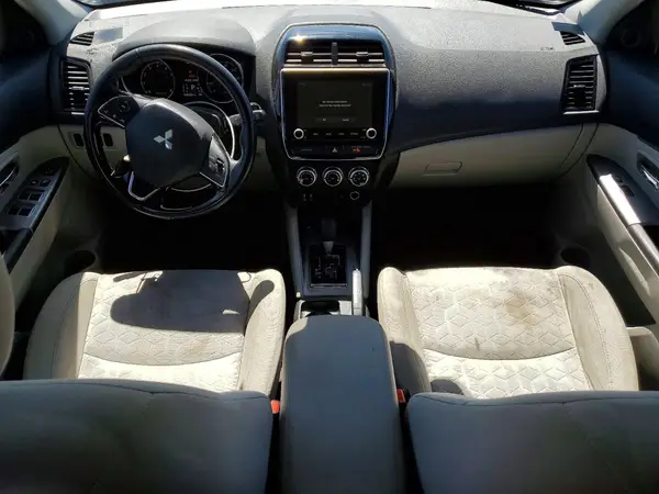 JA4APVAU4MU030030 2021 MITSUBISHI OUTLANDER - Image 8