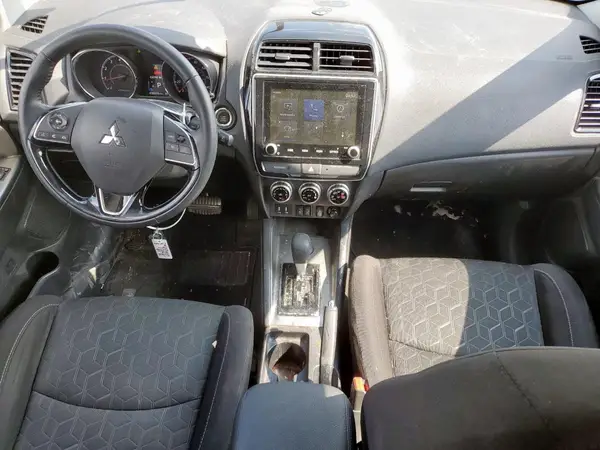 JA4APVAU4MU033476 2021 MITSUBISHI OUTLANDER - Image 8