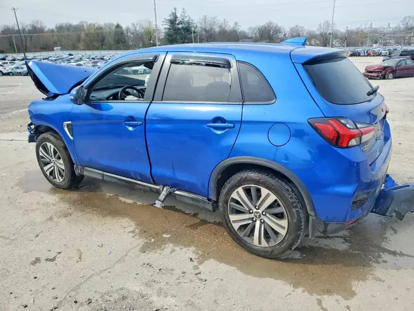 JA4APVAU4NU013956 2022 MITSUBISHI OUTLANDER - Image 2