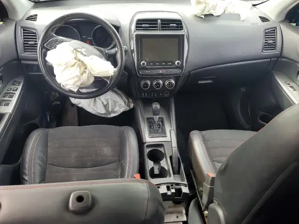 JA4APVAU4NU013956 2022 MITSUBISHI OUTLANDER - Image 8
