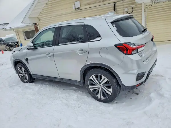 JA4APVAU5MU015214 2021 MITSUBISHI OUTLANDER - Image 2