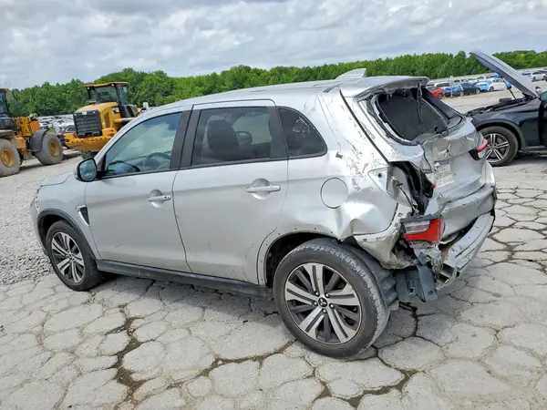 JA4APVAU5MU025953 2021 MITSUBISHI OUTLANDER - Image 2
