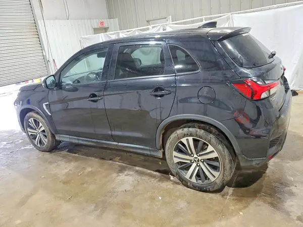 JA4APVAU5MU030232 2021 MITSUBISHI OUTLANDER - Image 2