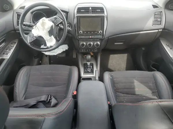 JA4APVAU5NU024156 2022 MITSUBISHI OUTLANDER - Image 8