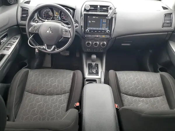 JA4APVAU6MU002536 2021 MITSUBISHI OUTLANDER - Image 8