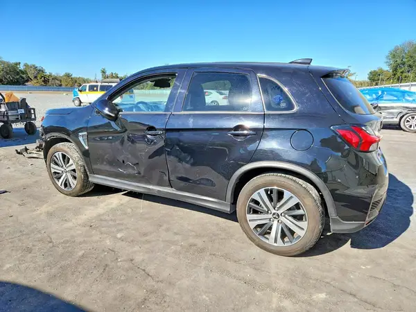 JA4APVAU6MU013620 2021 MITSUBISHI OUTLANDER - Image 2