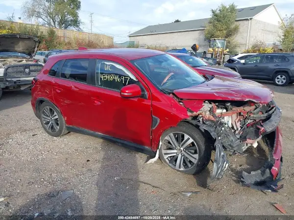 JA4APVAU6MU015898 2021 MITSUBISHI OUTLANDER - Image 1