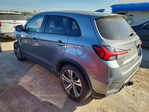 JA4APVAU6MU018347 2021 MITSUBISHI OUTLANDER - Image 2