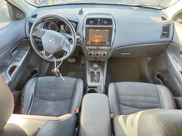 JA4APVAU6NU007656 2022 MITSUBISHI OUTLANDER - Image 8