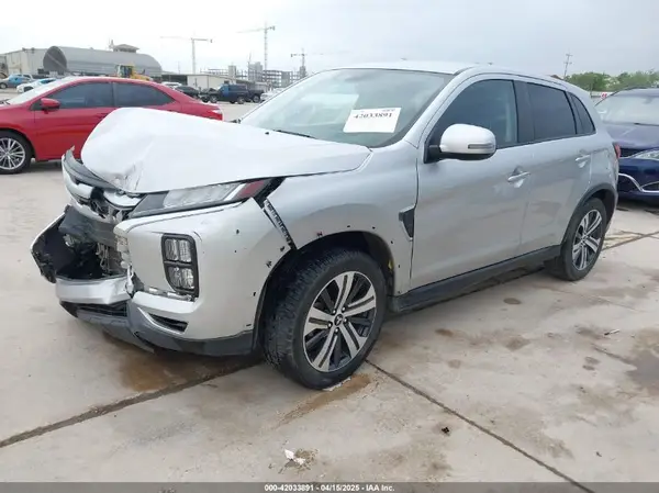JA4APVAU7MU015876 2021 MITSUBISHI OUTLANDER - Image 2