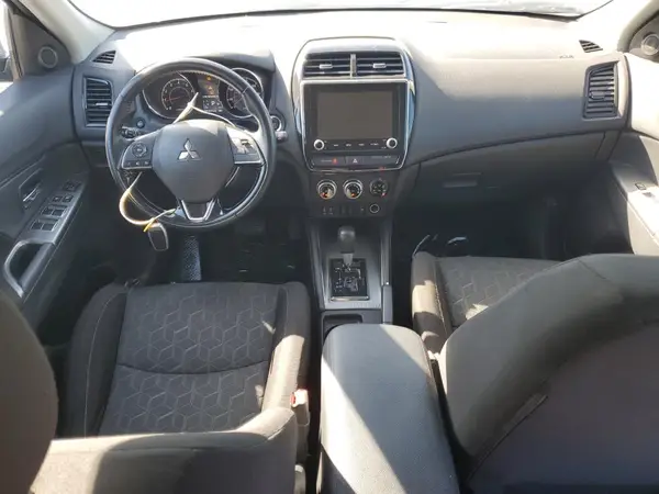JA4APVAU8MU010217 2021 MITSUBISHI OUTLANDER - Image 8