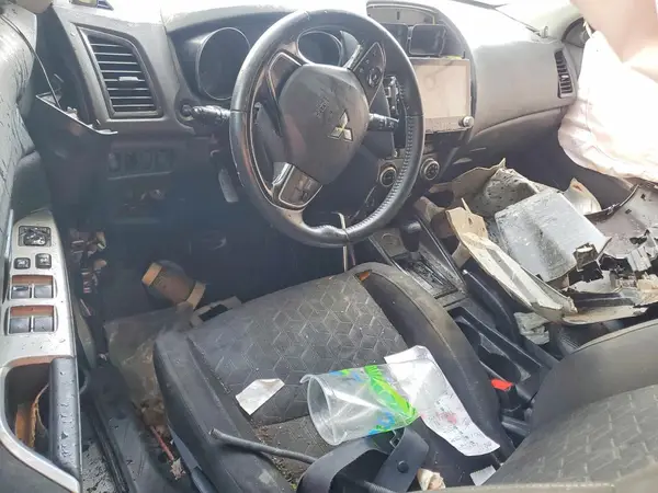 JA4APVAU8MU013537 2021 MITSUBISHI OUTLANDER - Image 8