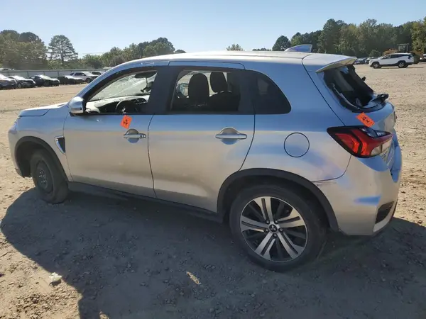 JA4APVAU8MU025574 2021 MITSUBISHI OUTLANDER - Image 2
