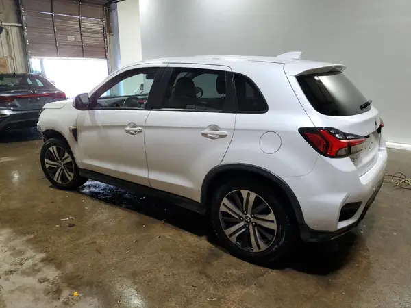 JA4APVAU9MU007844 2021 MITSUBISHI OUTLANDER - Image 2