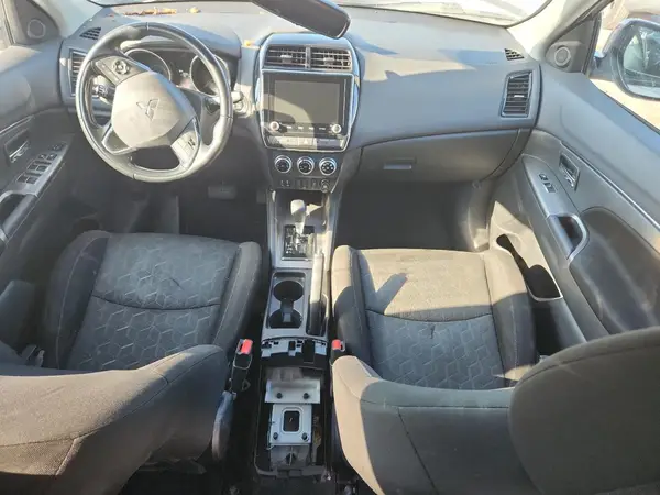 JA4APVAUXMU015757 2021 MITSUBISHI OUTLANDER - Image 8