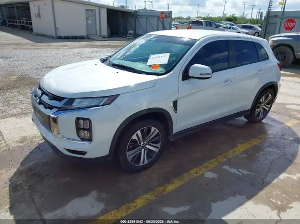 JA4APVAUXMU018514 2021 MITSUBISHI OUTLANDER - Image 2