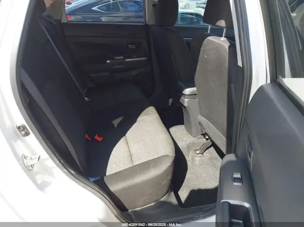 JA4APVAUXMU018514 2021 MITSUBISHI OUTLANDER - Image 8