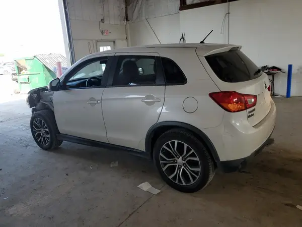 JA4AR3AU0GZ028121 2016 MITSUBISHI OUTLANDER - Image 2