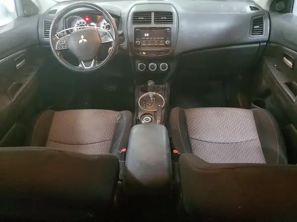 JA4AR3AU0HZ004726 2017 MITSUBISHI OUTLANDER - Image 8