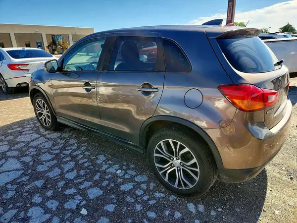 JA4AR3AU0HZ068085 2017 MITSUBISHI OUTLANDER - Image 2