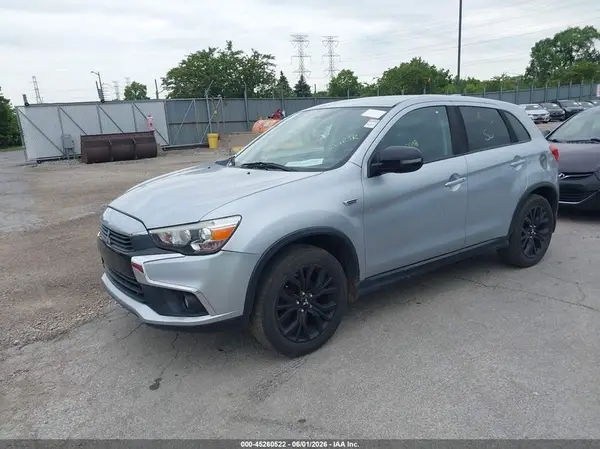 JA4AR3AU0HZ069107 2017 MITSUBISHI OUTLANDER - Image 2