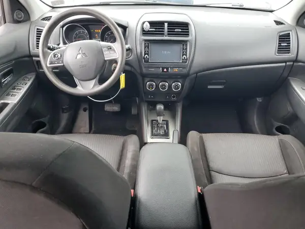 JA4AR3AU0JU000341 2018 MITSUBISHI OUTLANDER - Image 8