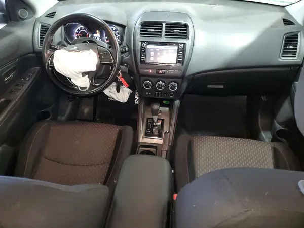JA4AR3AU0JU004017 2018 MITSUBISHI OUTLANDER - Image 8