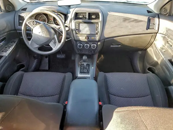 JA4AR3AU0JU004972 2018 MITSUBISHI OUTLANDER - Image 8