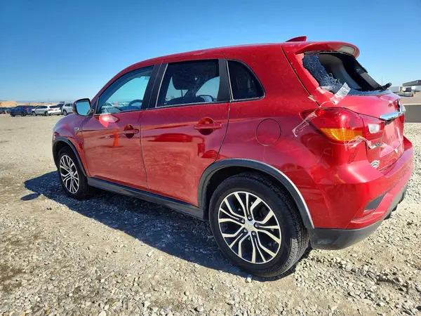 JA4AR3AU0JU005247 2018 MITSUBISHI OUTLANDER - Image 2