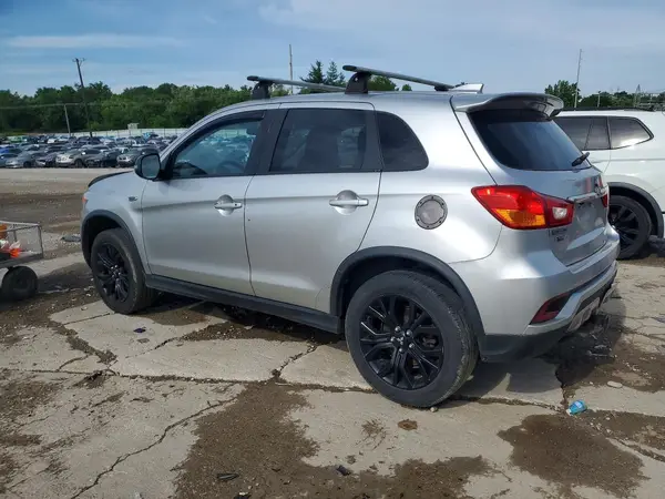 JA4AR3AU0JU015258 2018 MITSUBISHI OUTLANDER - Image 2