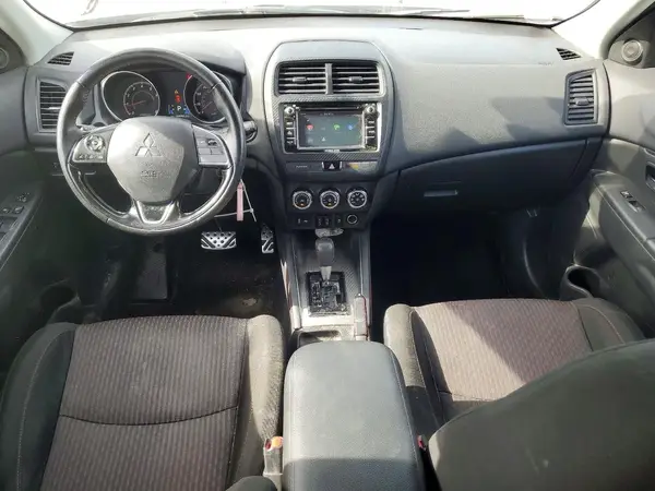 JA4AR3AU0JU015258 2018 MITSUBISHI OUTLANDER - Image 8