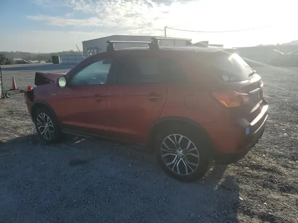 JA4AR3AU0JU021044 2018 MITSUBISHI OUTLANDER - Image 2