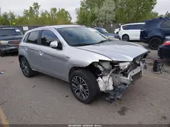 JA4AR3AU0JZ003694 2018 MITSUBISHI OUTLANDER