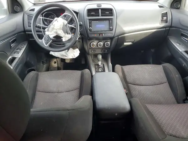 JA4AR3AU0JZ005462 2018 MITSUBISHI OUTLANDER - Image 8