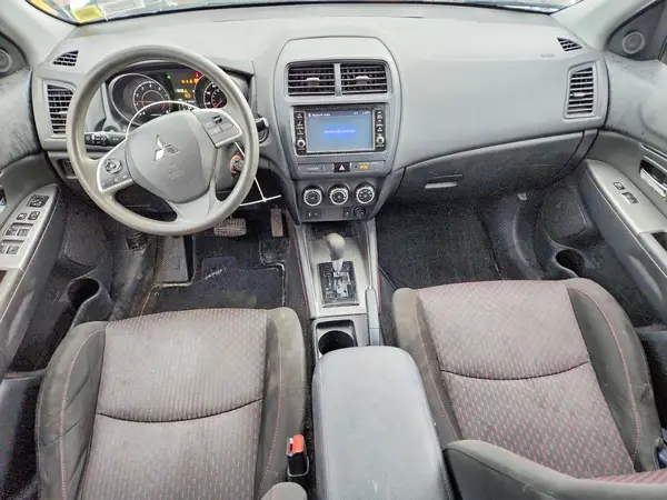 JA4AR3AU0JZ028367 2018 MITSUBISHI OUTLANDER - Image 8