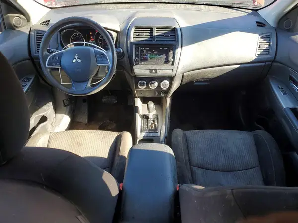 JA4AR3AU0KU004858 2019 MITSUBISHI OUTLANDER - Image 8