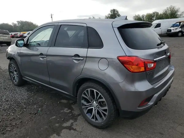 JA4AR3AU0KU007128 2019 MITSUBISHI OUTLANDER - Image 2
