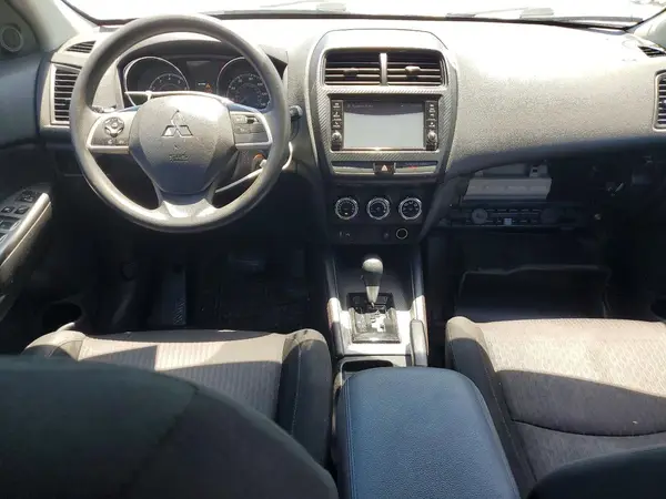JA4AR3AU0KU011468 2019 MITSUBISHI OUTLANDER - Image 8