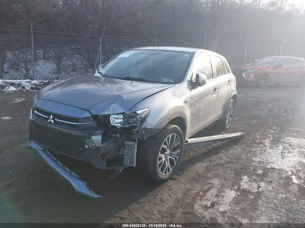 JA4AR3AU0KU024446 2019 MITSUBISHI OUTLANDER - Image 2
