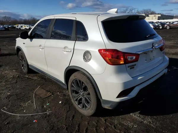 JA4AR3AU0KU031168 2019 MITSUBISHI OUTLANDER - Image 2
