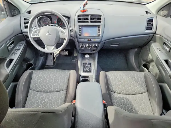 JA4AR3AU0LU000603 2020 MITSUBISHI OUTLANDER - Image 8