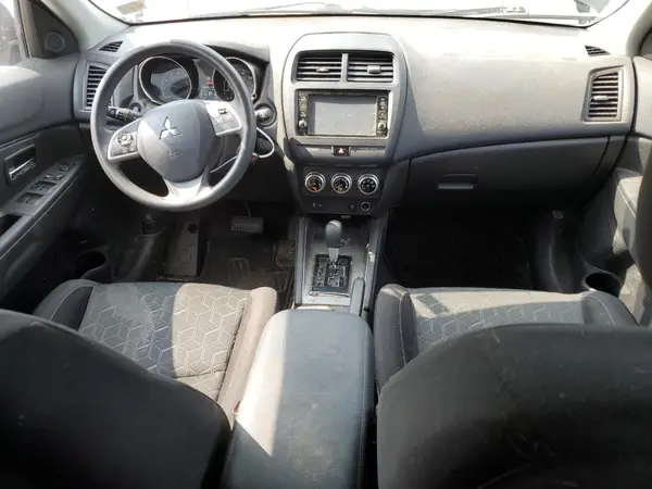 JA4AR3AU0LU002125 2020 MITSUBISHI OUTLANDER - Image 8