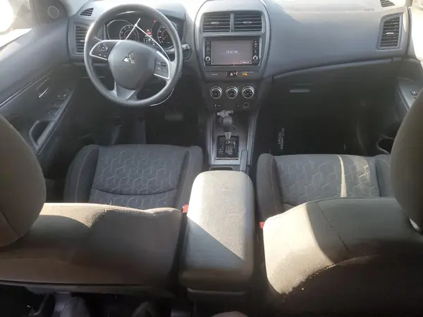 JA4AR3AU0LU014064 2020 MITSUBISHI OUTLANDER - Image 8