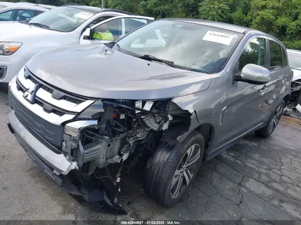 JA4AR3AU0LU018518 2020 MITSUBISHI OUTLANDER - Image 2